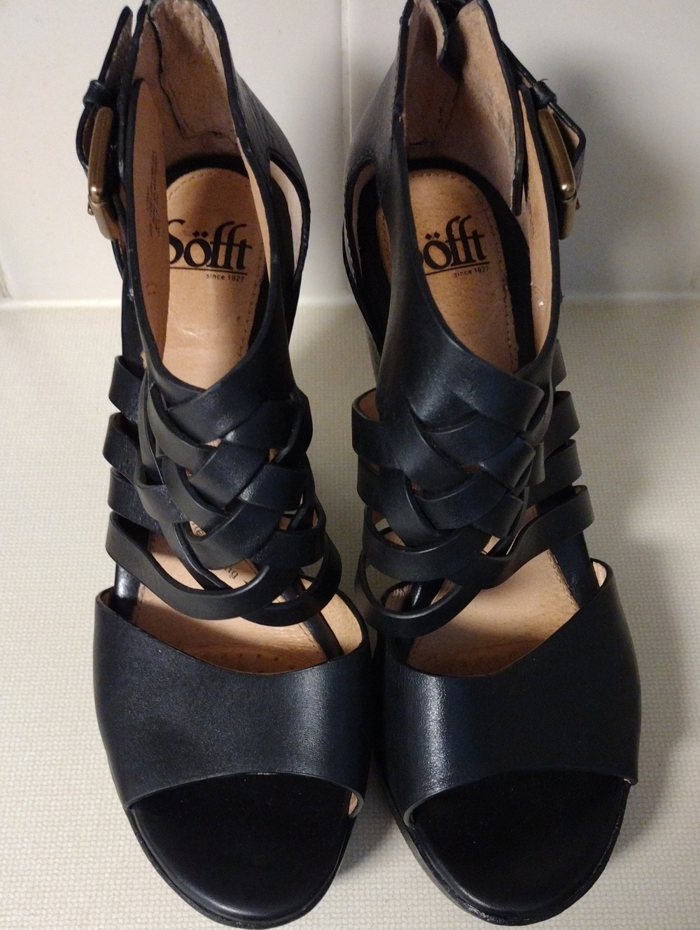 Söfft Black Woven Leather Sandal Heels Size 9W Like new